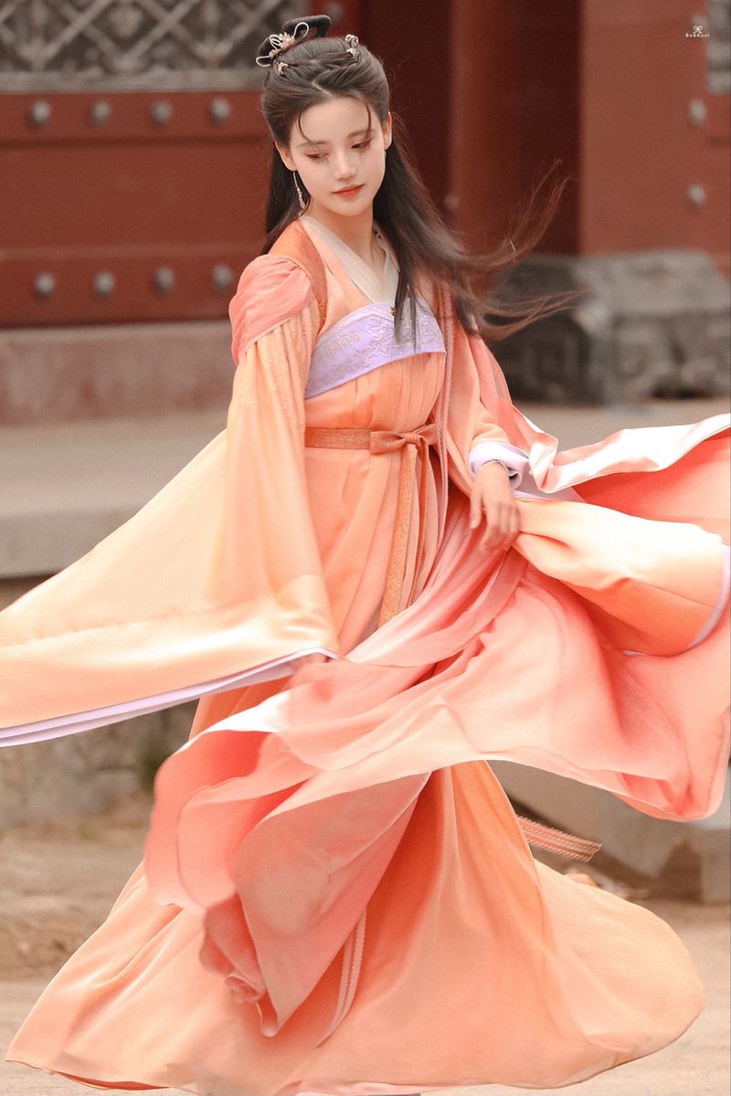 Plus-Size Neo-Chinese Cheongsam Dress:Embracing Tradition with Modern Comfort Plus-Size Neo-Chinese Cheongsam Dress:Embracing Tradition with Modern Comfort