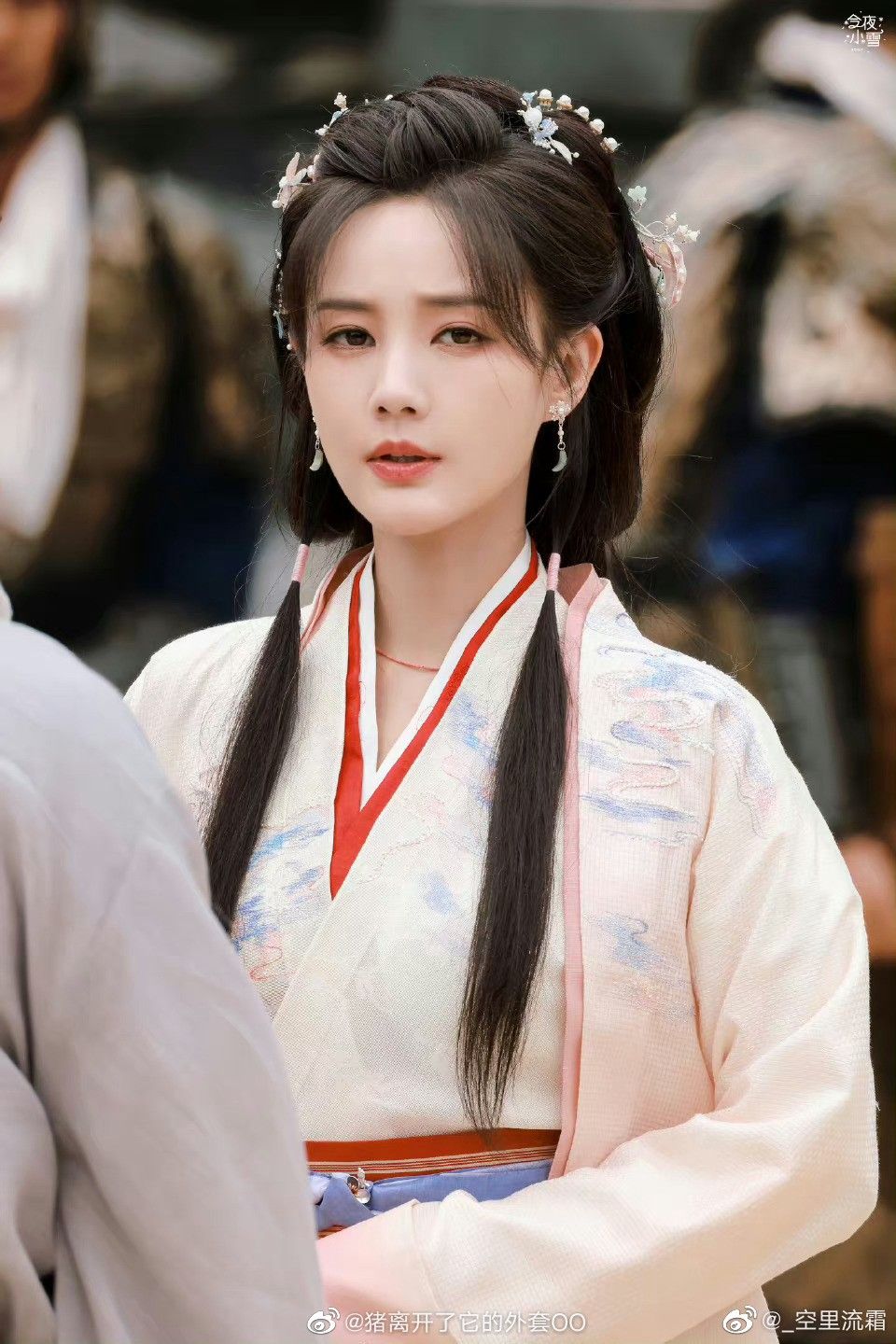 Traditional Chinese Style:Embellishing Your Maomin Dress with Accessories Traditional Chinese Style:Embellishing Your Maomin Dress with Accessories