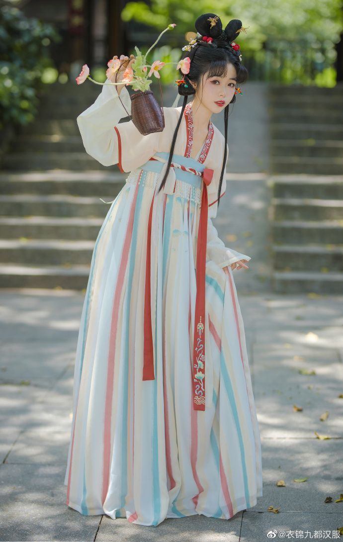 The Charm of Dolman Collar in Cheongsam-Style Dress with Qipao Elegance The Charm of Dolman Collar in Cheongsam-Style Dress with Qipao Elegance