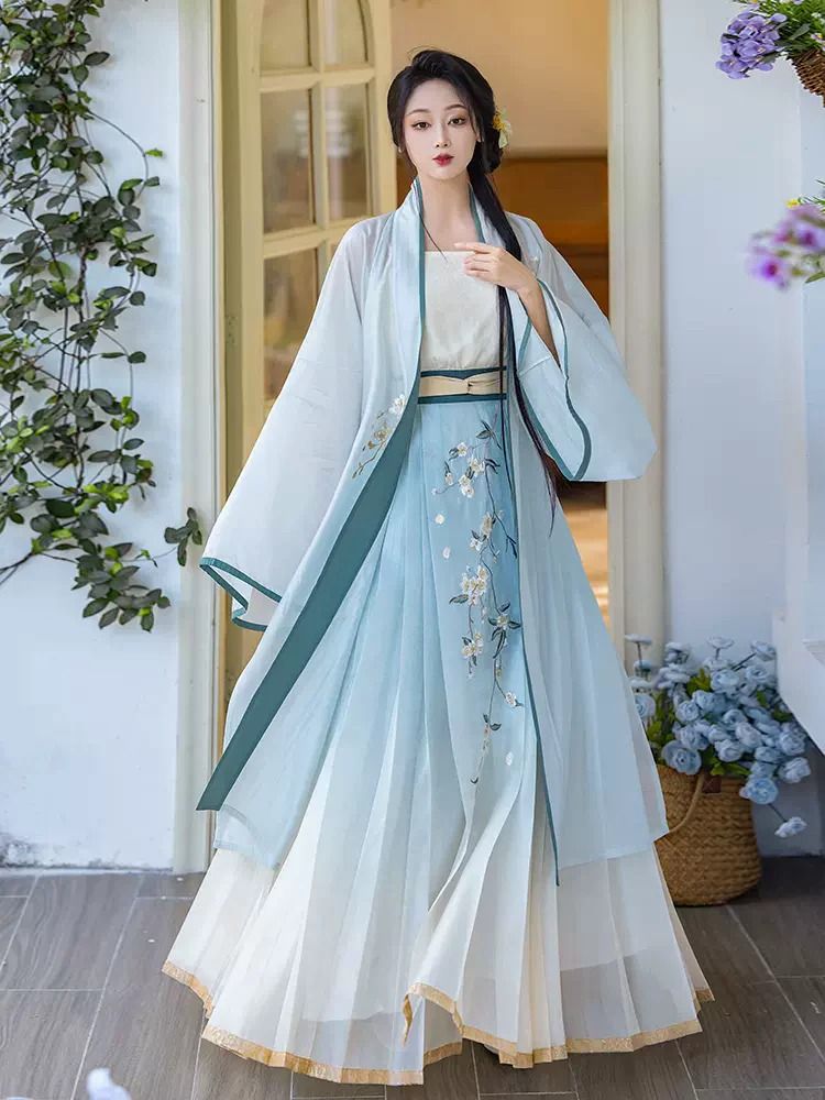 Chinese-Style Cheongsam女装,古典魅力的绽放 Chinese-Style Cheongsam女装,古典魅力的绽放