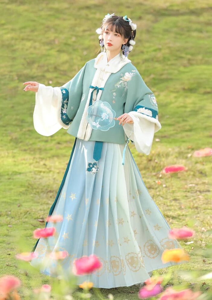 The Chic Charm of Short Cheongsam Blouses The Chic Charm of Short Cheongsam Blouses