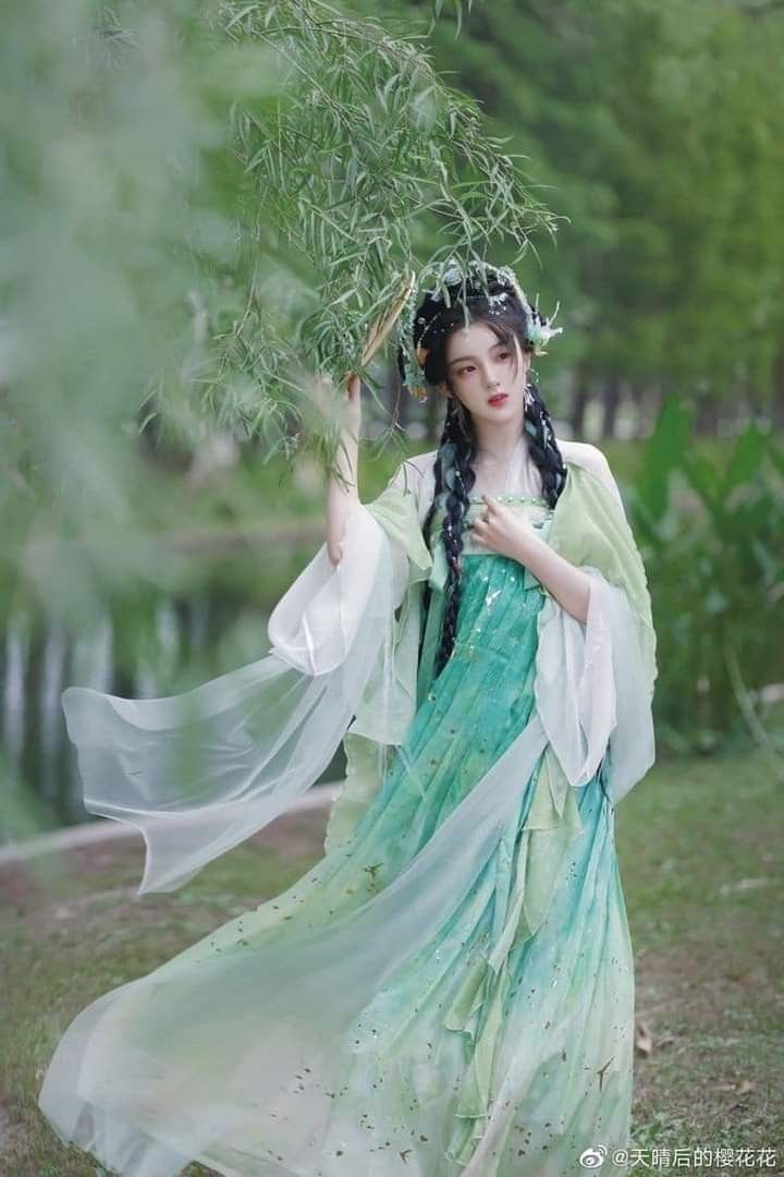 The Rise of Hanfu Fashion Suites:Traditional Elegance in Modern Attire The Rise of Hanfu Fashion Suites:Traditional Elegance in Modern Attire