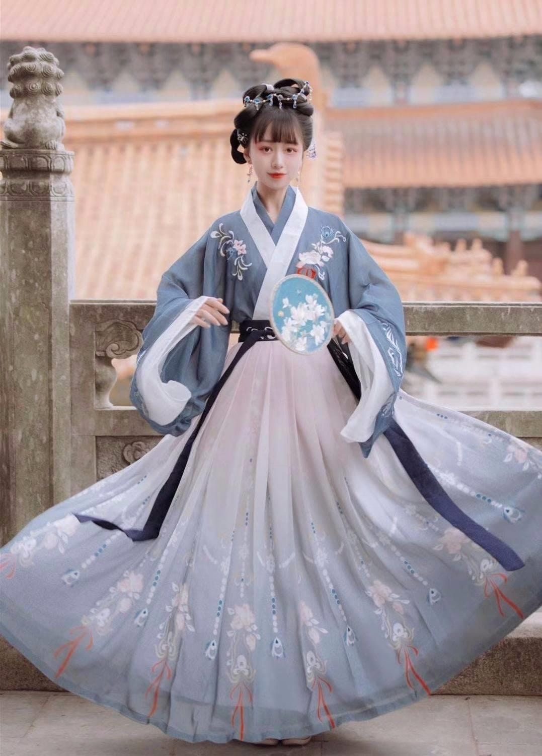 Shanghai Cheongsam:Embracing Traditional Chinese Style Shanghai Cheongsam:Embracing Traditional Chinese Style