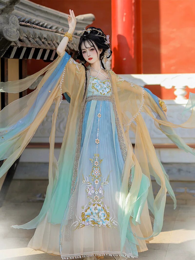 Plus Size Cheongsam Evolution:Embracing the Green for Fuller Figures Plus Size Cheongsam Evolution:Embracing the Green for Fuller Figures