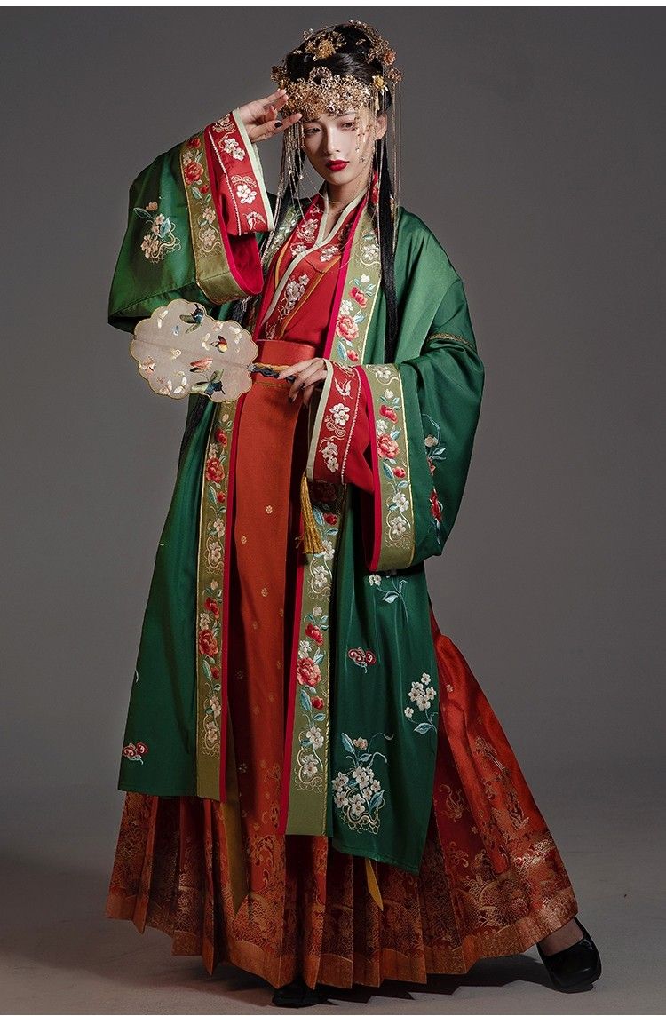 The Rise of Childrens Hanfu Hair Bands:A Cultural Revival for the Young Generation The Rise of Childrens Hanfu Hair Bands:A Cultural Revival for the Young Generation