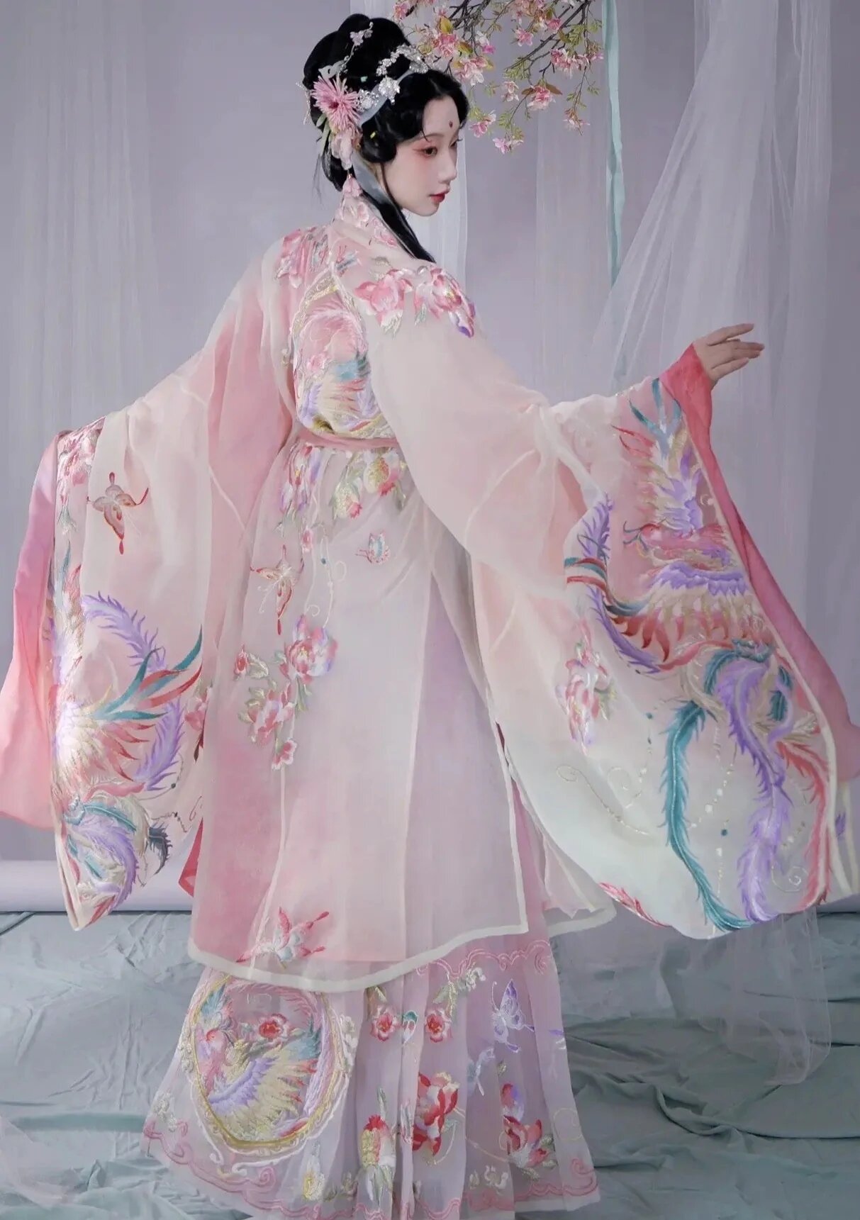 Embracing the Traditional Beauty:Cheongsam-Inspired Chinese-Style Dress Embracing the Traditional Beauty:Cheongsam-Inspired Chinese-Style Dress