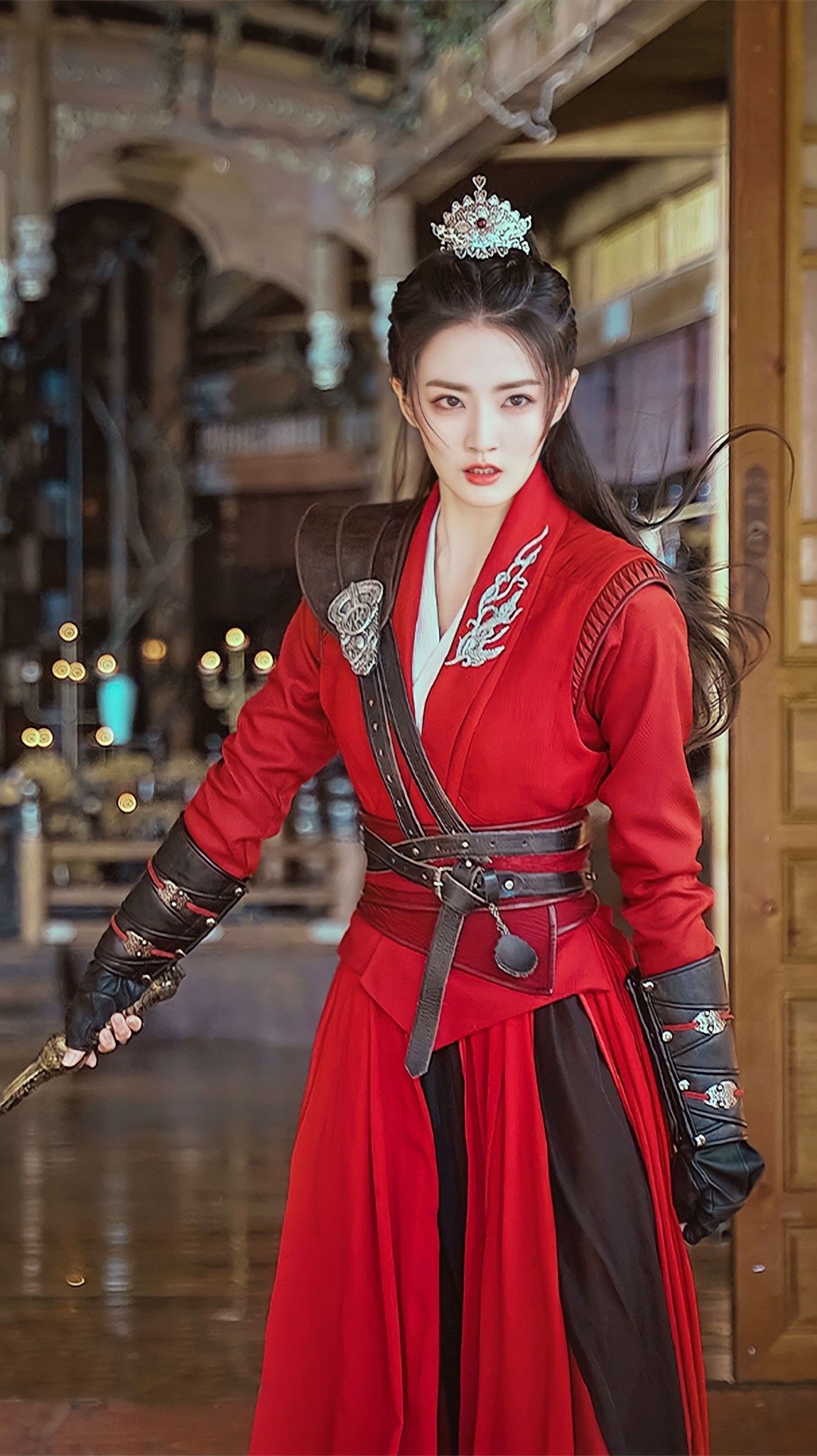 Elegant and Alluring:The Charm of Dark-Colored Hanfu for Women