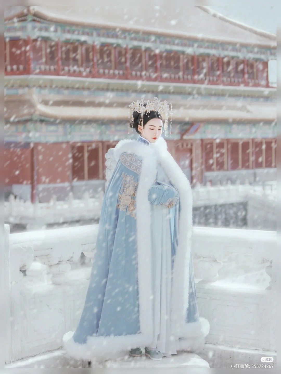 The Splendor of Dragon Empress Hanfu:A Closer Look at the Da Xiushan Cheongsam The Splendor of Dragon Empress Hanfu:A Closer Look at the Da Xiushan Cheongsam