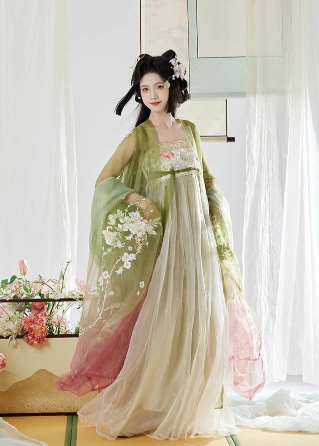 The Splendor of Zhaos Hanfu:A Journey into Traditional Chinese Clothing The Splendor of Zhaos Hanfu:A Journey into Traditional Chinese Clothing