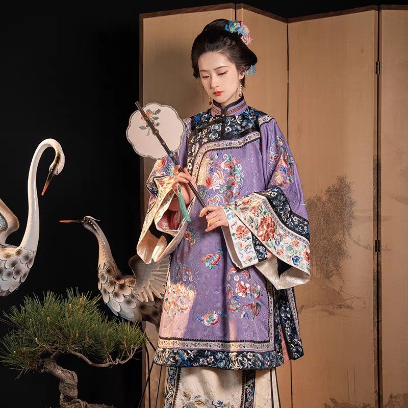 Hanfu Strapless:The New Traditional Style in Fashion Hanfu Strapless:The New Traditional Style in Fashion