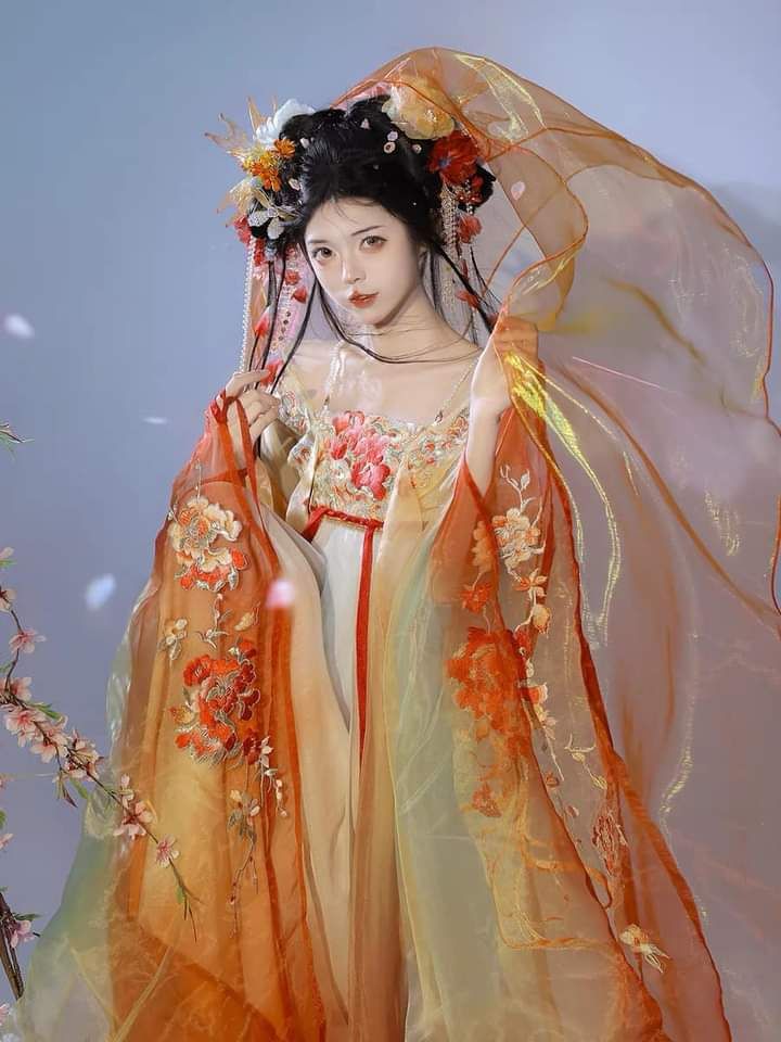Embracing the Elegance of Cheongsam Jewelry:The Allure of the Necklace Embracing the Elegance of Cheongsam Jewelry:The Allure of the Necklace