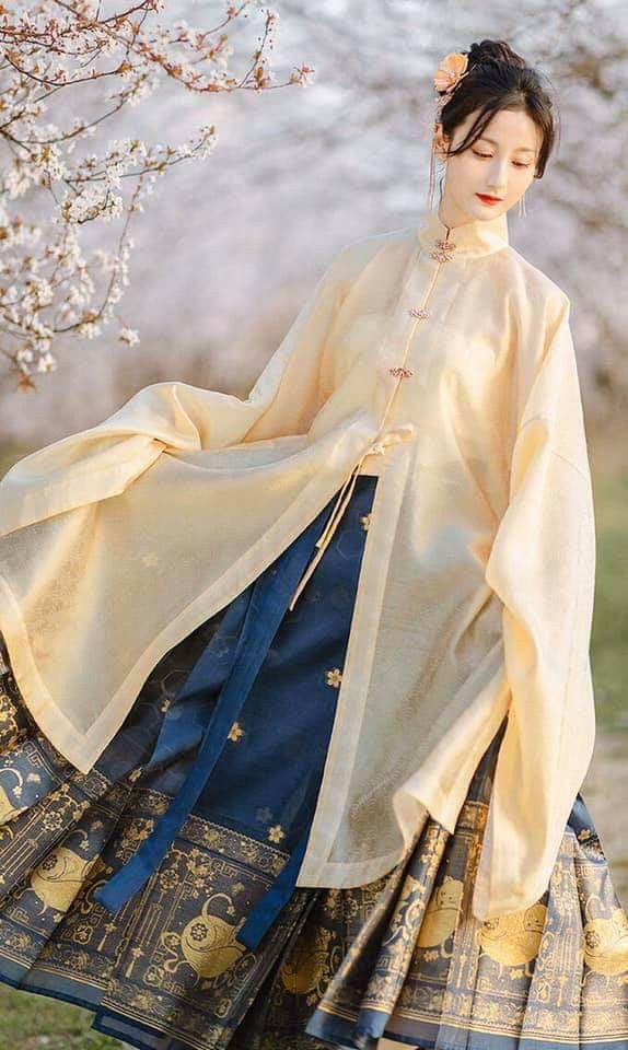 Original Song Dynasty Hanfu Fashion:A Journey into the Essence of Traditional Chinese Elegance Original Song Dynasty Hanfu Fashion:A Journey into the Essence of Traditional Chinese Elegance