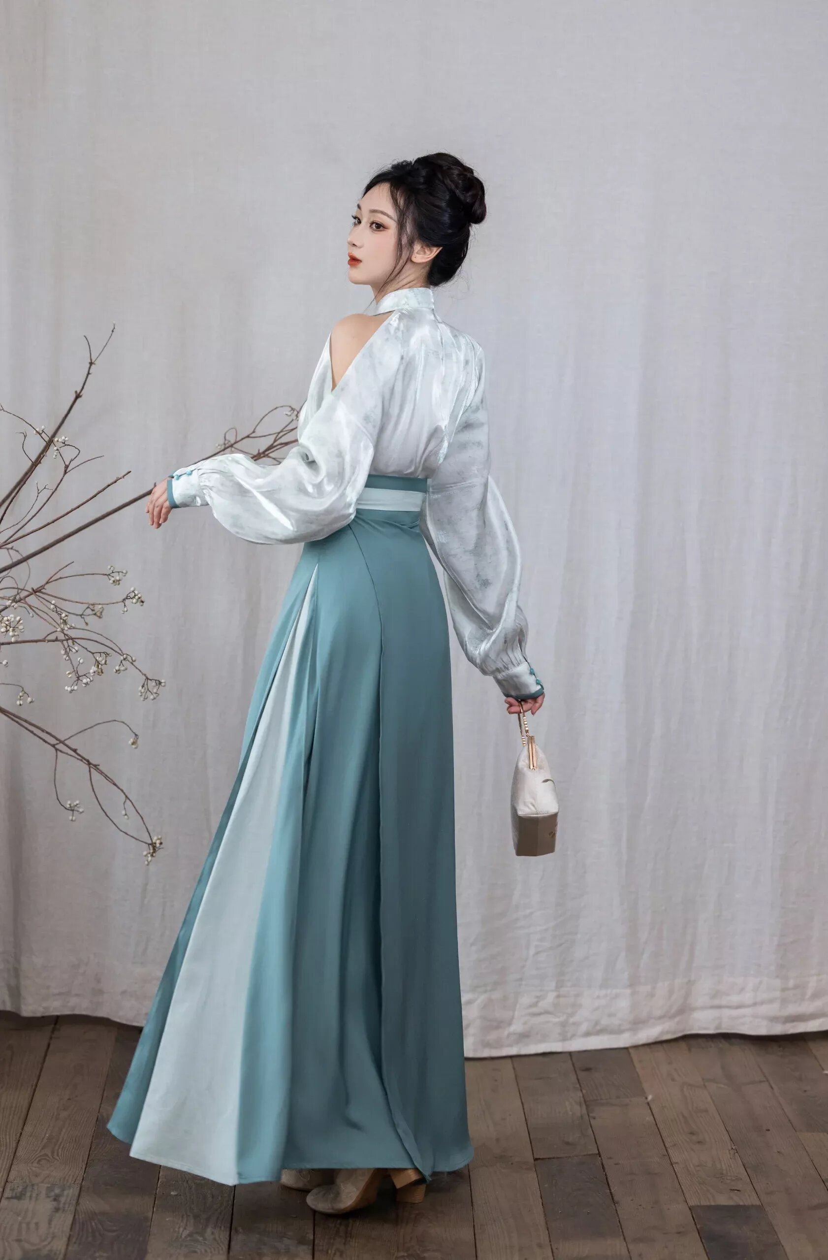 小个子女性的时尚选择,女装旗袍的魅力 小个子女性的时尚选择,女装旗袍的魅力