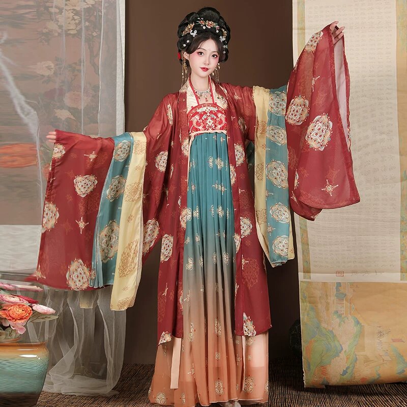 The Noblewomans Journey Through Time:Ming-Style Hanfu Fashion The Noblewomans Journey Through Time:Ming-Style Hanfu Fashion