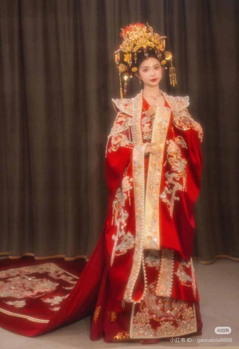 A Summer Tale of Little Girls Dress:Traditional Hanfu and Skirts in Modern Primary School A Summer Tale of Little Girls Dress:Traditional Hanfu and Skirts in Modern Primary School