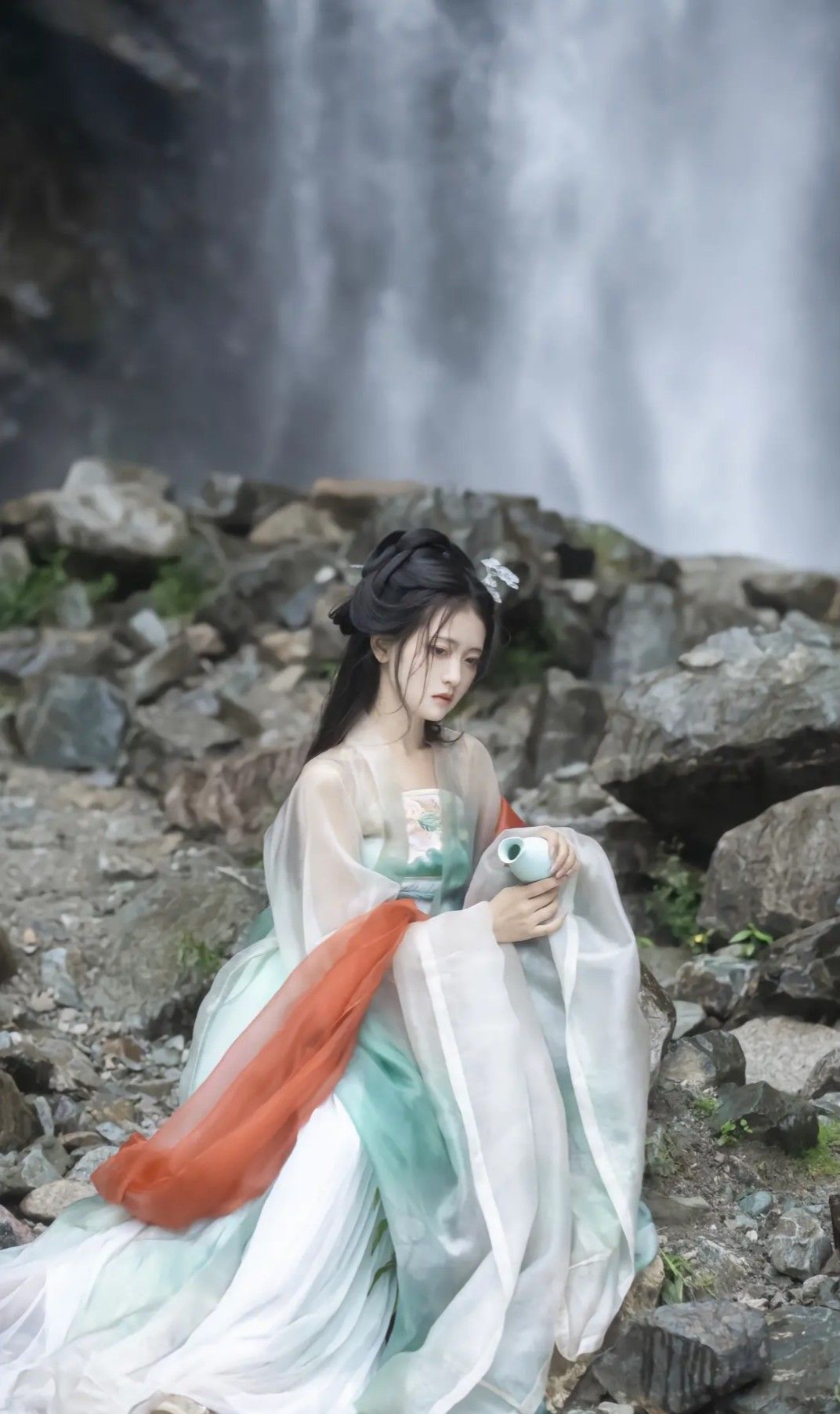 The Splendid Splendor of Zhaos Hanfu Fashion:The Multi-Treasure Rabbit of Cultural Elegance The Splendid Splendor of Zhaos Hanfu Fashion:The Multi-Treasure Rabbit of Cultural Elegance