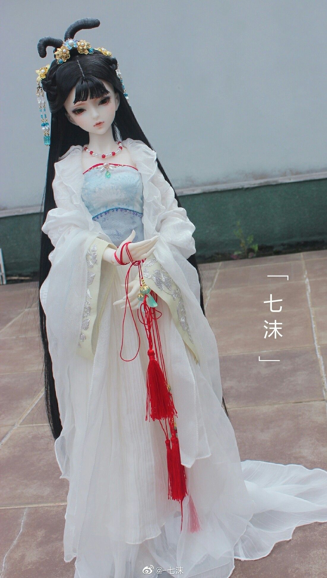 The Rise of Modern Chinese Elegance:The New-Age Tang Suit The Rise of Modern Chinese Elegance:The New-Age Tang Suit