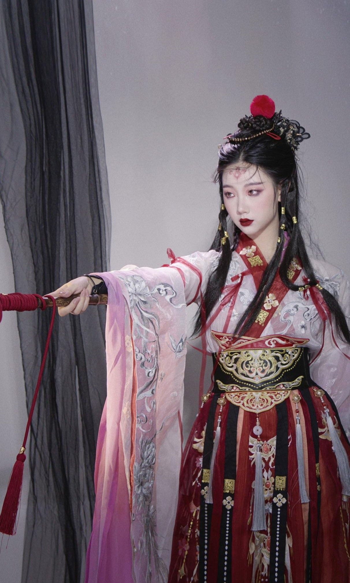 Gemini Zodiac:The Duality of Hanfu Fashion Gemini Zodiac:The Duality of Hanfu Fashion
