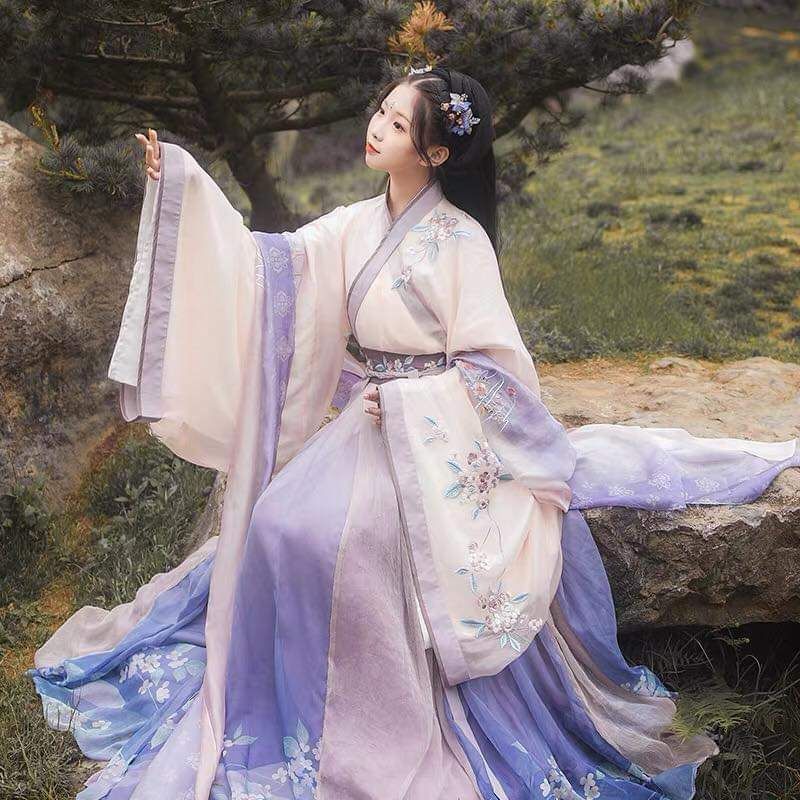 The Cheongsam and the Umbrella in the Republic of China The Cheongsam and the Umbrella in the Republic of China