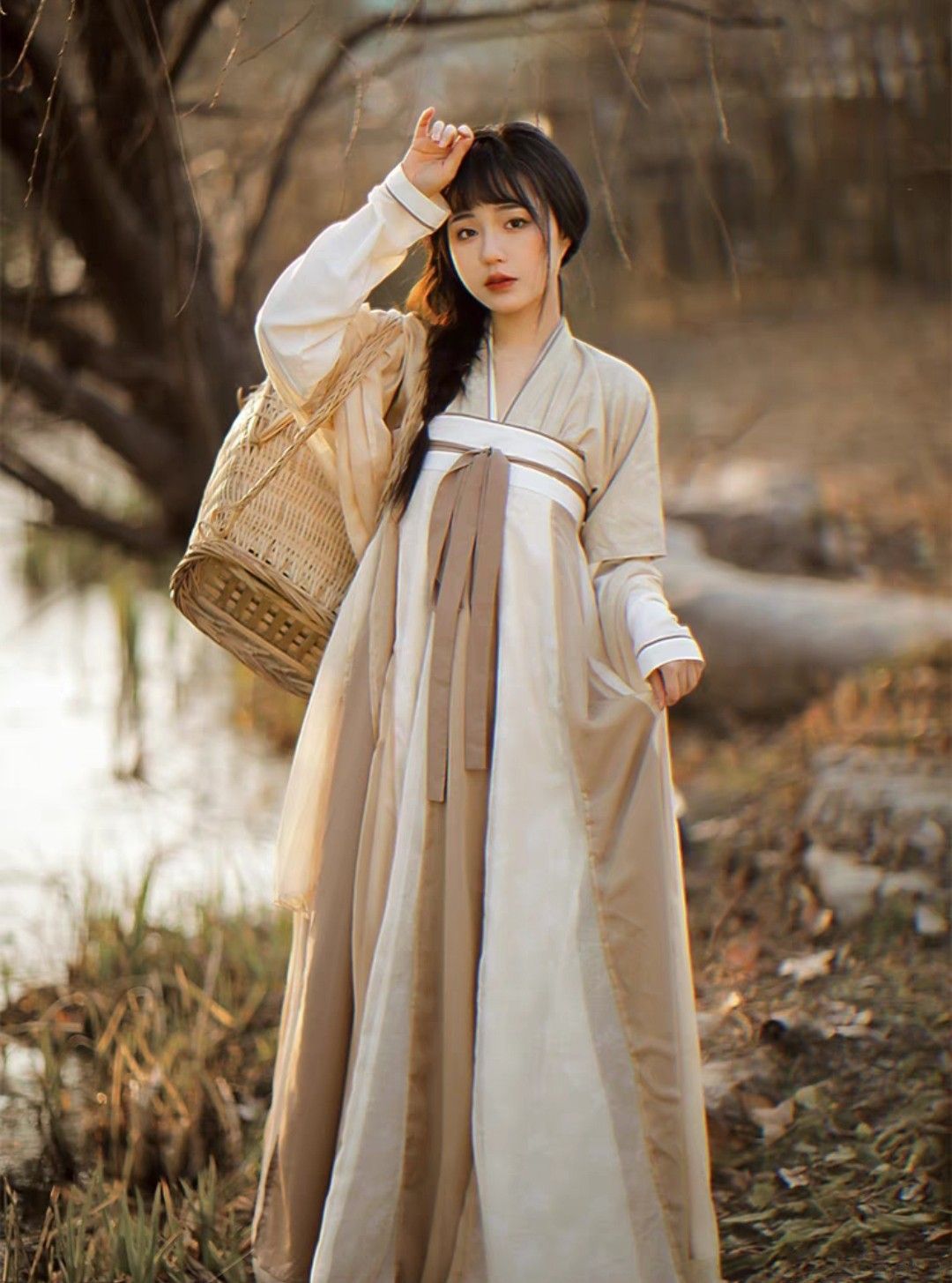 Anti-Static Measures for Hanfu Underskirts:A Guide to Preventing Electrostatic Buildup Anti-Static Measures for Hanfu Underskirts:A Guide to Preventing Electrostatic Buildup