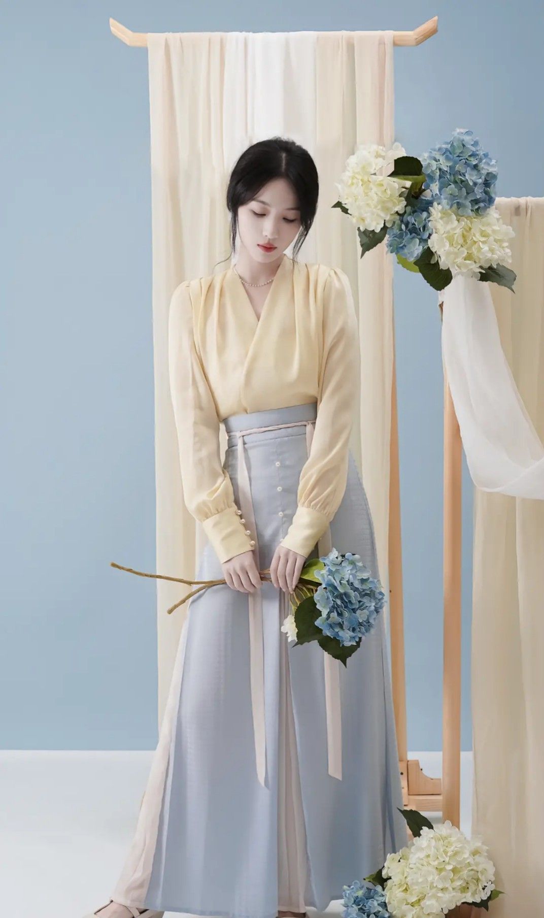 Traditional Tang Costumes for a 2-Year-Old Girl:Embracing the Splendor of Chinese Heritage