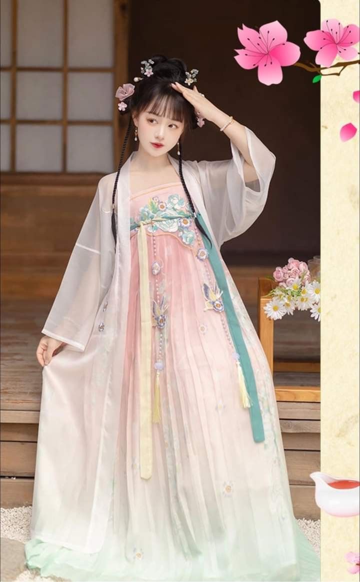 The Splendor of Hanfu:The Charm of Chezi Skirts and Hair Accessories The Splendor of Hanfu:The Charm of Chezi Skirts and Hair Accessories