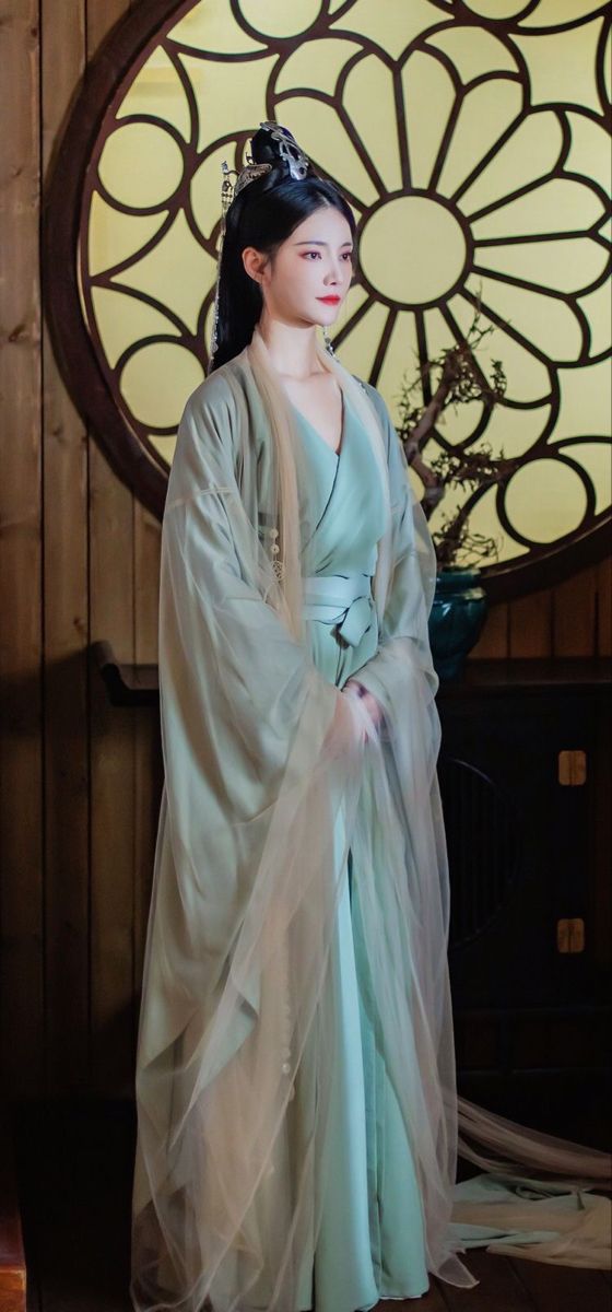 The Rising Popularity of Hanfu among Children:A Cultural Revival The Rising Popularity of Hanfu among Children:A Cultural Revival