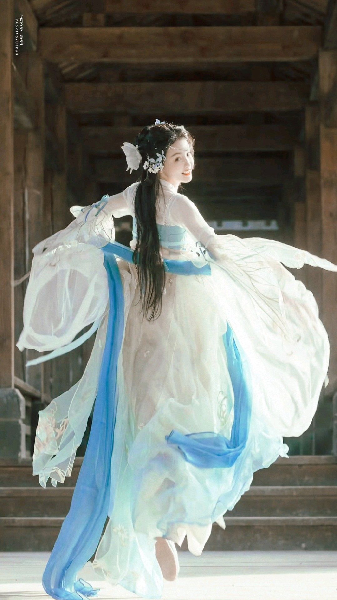 Outfitting the Petite in Traditional Hanfu Fashion:A Complete Guide to Styling for the Little Ones Outfitting the Petite in Traditional Hanfu Fashion:A Complete Guide to Styling for the Little Ones
