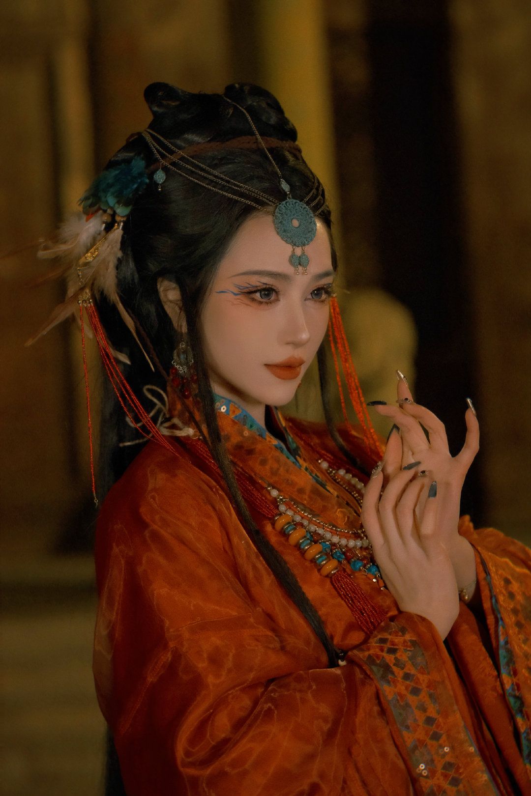 The Enchantment of Camellia in Hanfu Headdress:A Glimpse into Traditional Chinese Beauty The Enchantment of Camellia in Hanfu Headdress:A Glimpse into Traditional Chinese Beauty