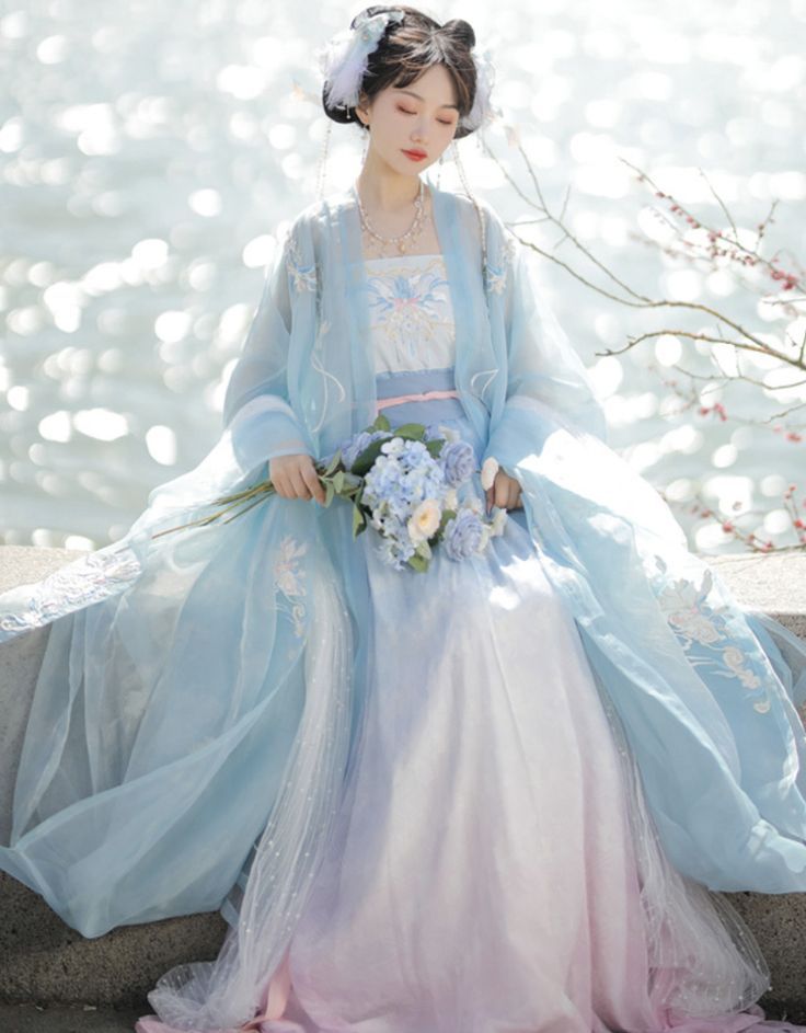 Long-sleeved Cheongsam:A Stylish Choice for Autumn and Winter Long-sleeved Cheongsam:A Stylish Choice for Autumn and Winter