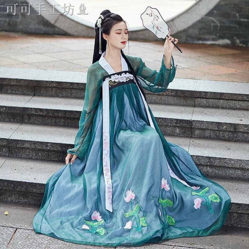 The Evolution of Hanfu Hair Accessories:The Role of Headbands The Evolution of Hanfu Hair Accessories:The Role of Headbands