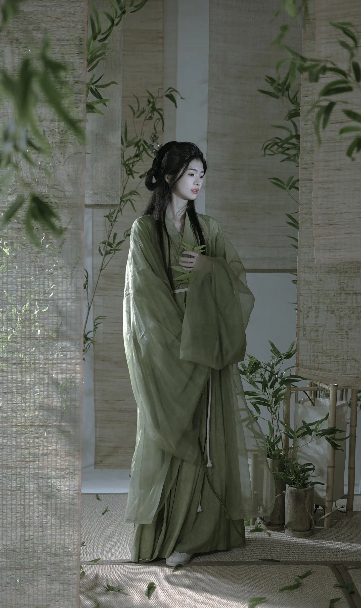 The Rise of Traditional Chinese Fashion:The Allure of Hanfu for Fashion Enthusiasts The Rise of Traditional Chinese Fashion:The Allure of Hanfu for Fashion Enthusiasts
