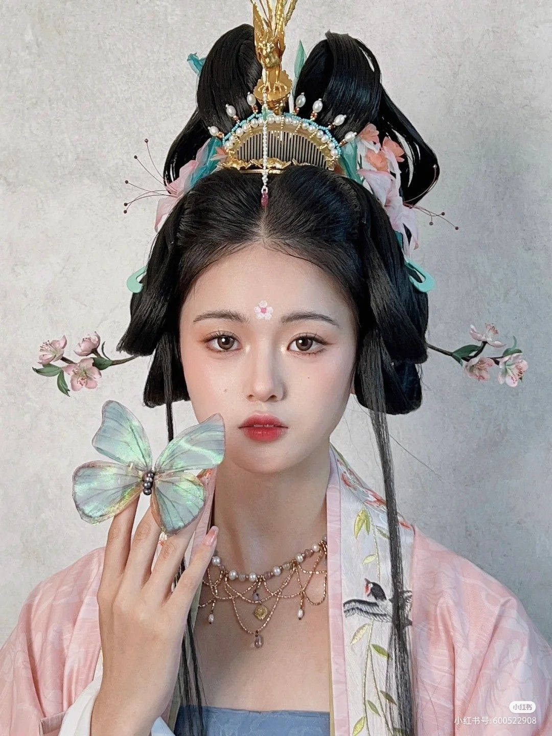 Luxurious Cotton-Linen Cheongsam:A Blend of Tradition and Modern Elegance