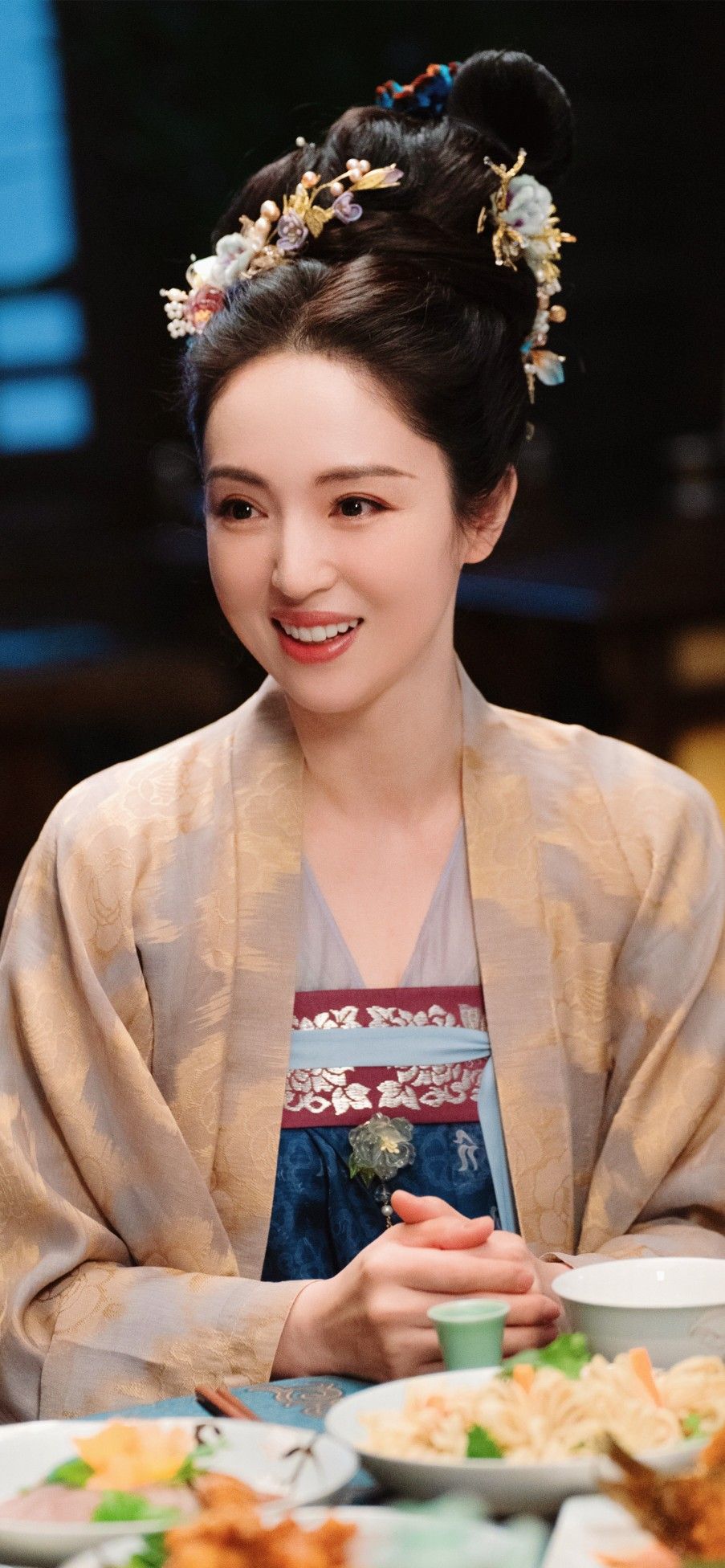 Joyful Rabbit in Original Hanfu of the Immortal Pool Joyful Rabbit in Original Hanfu of the Immortal Pool