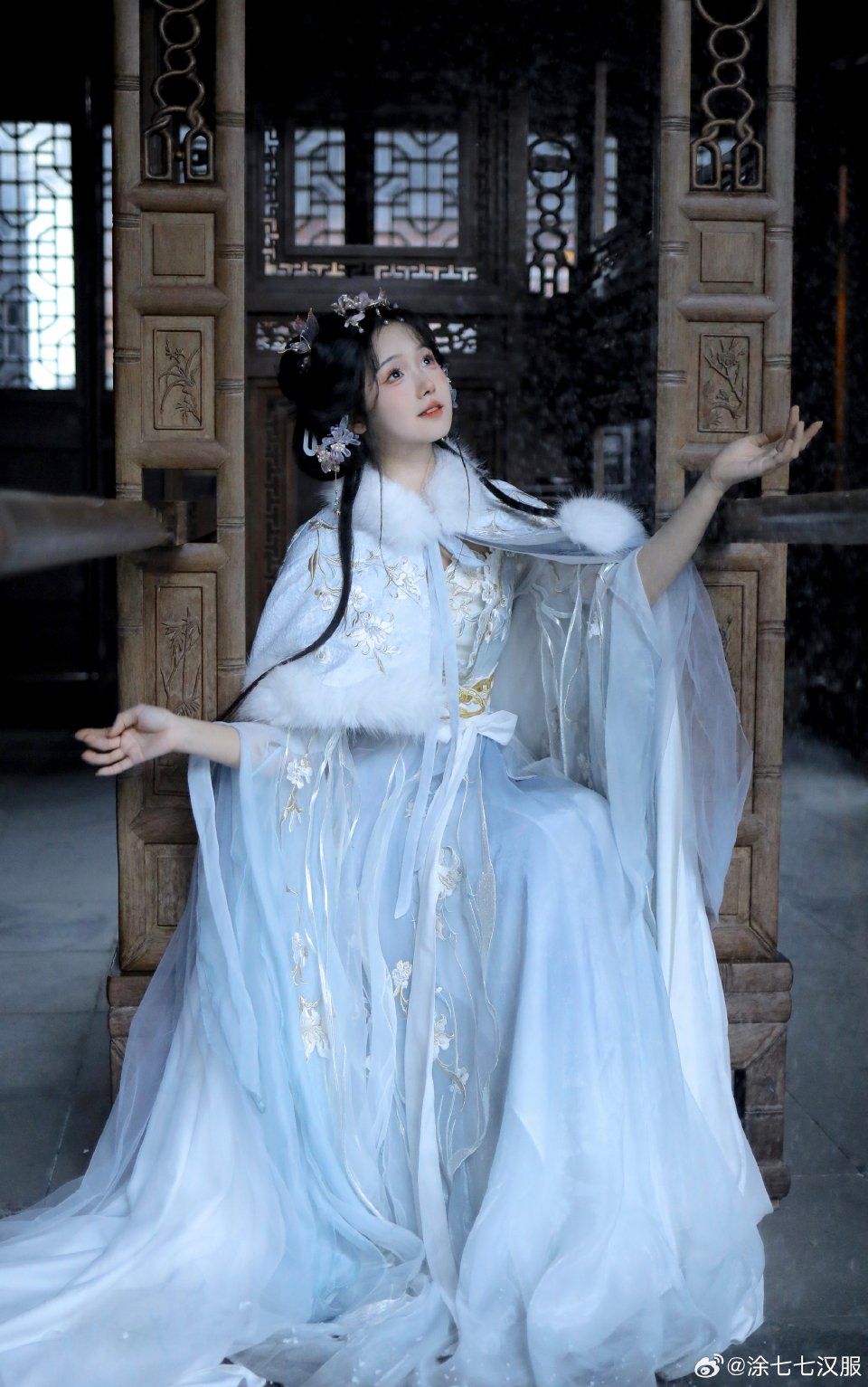 The 18-Year-Old’s Cheongsam Skirt:A Tale of Youth and Elegance The 18-Year-Old’s Cheongsam Skirt:A Tale of Youth and Elegance