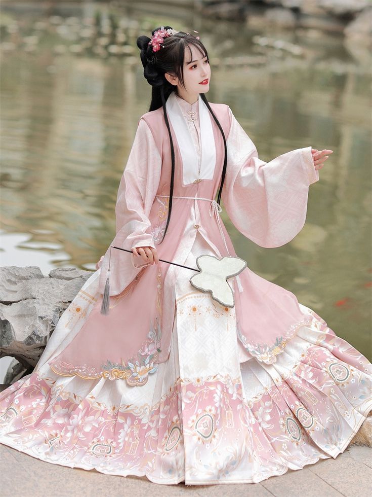 The Charm of Cheongsam-Style with Horseface Skirt and Dress The Charm of Cheongsam-Style with Horseface Skirt and Dress