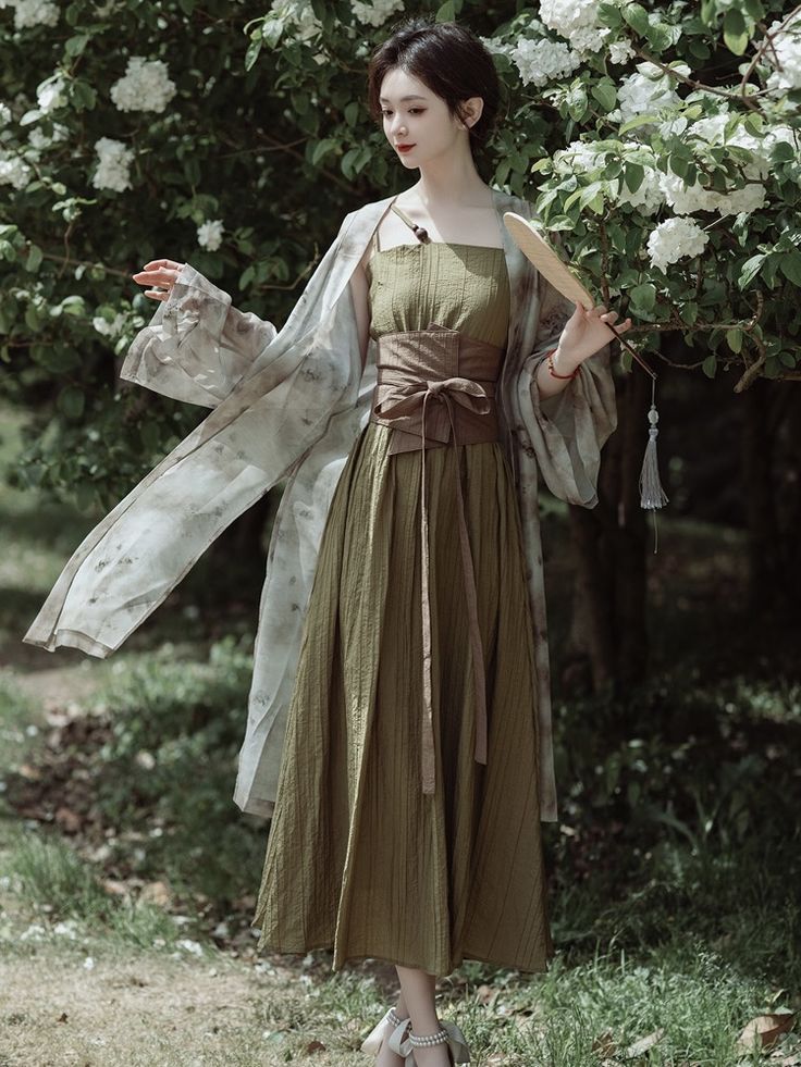 Green Hills Secrets:Original Hanfu Fashion and Traditional Chinese Style