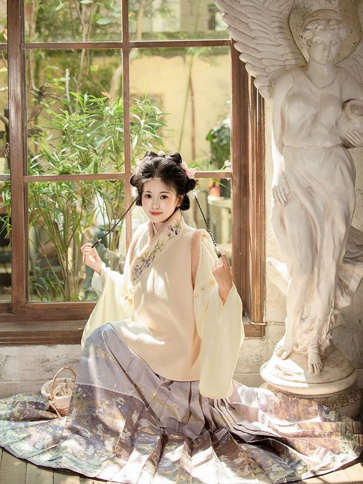 Stylish New Shoe Trends for Perfect Pairing with Qipao Versatile and Timeless Appeal Stylish New Shoe Trends for Perfect Pairing with Qipao Versatile and Timeless Appeal
