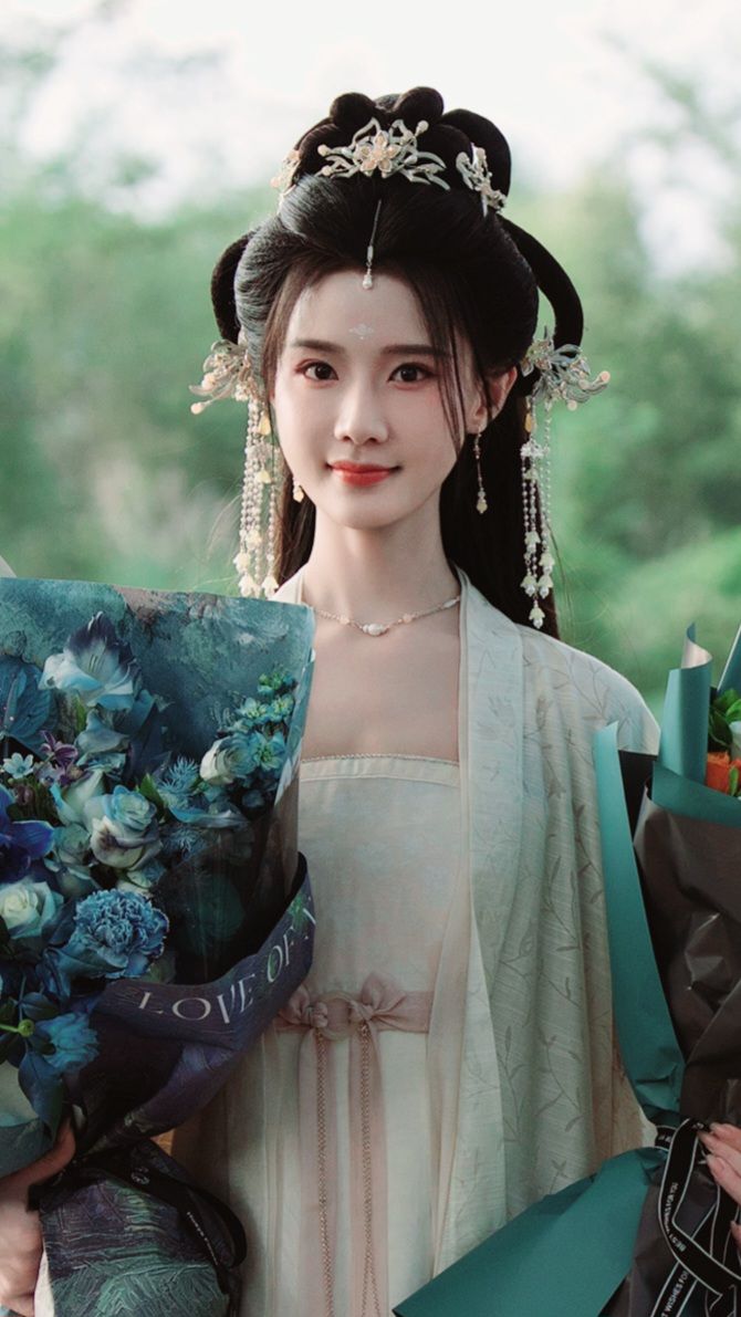 Childrens Zhijin Satin-faced Horseface Skirt:A Traditional Beauty for Little Ones