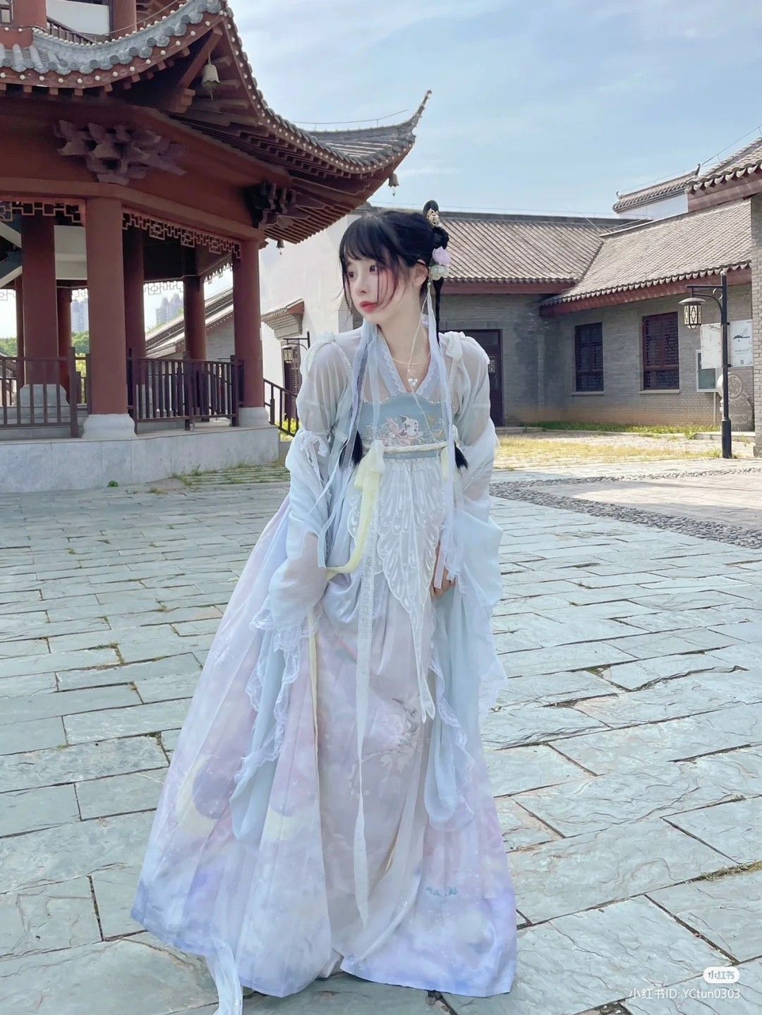 Elegant Summer Qipao with High-End Layering:A Fashionable Journey Elegant Summer Qipao with High-End Layering:A Fashionable Journey