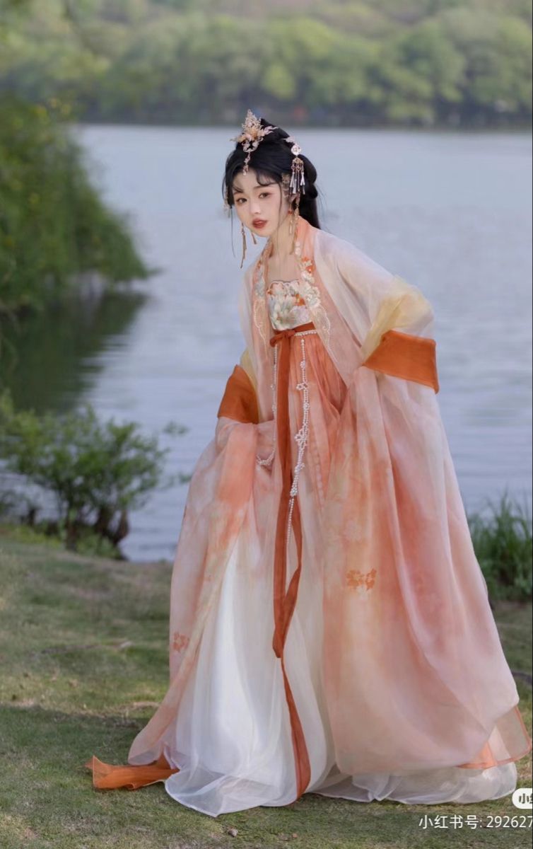 The Allure of Plush Fleece Tang Suit:A Blend of Comfort and Traditional Elegance
