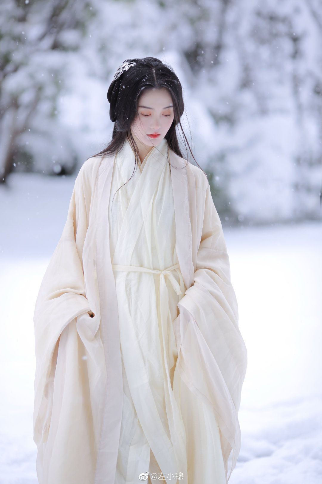 The Splendor of Traditional Chinese Clothing:The Tang and Han Styles The Splendor of Traditional Chinese Clothing:The Tang and Han Styles