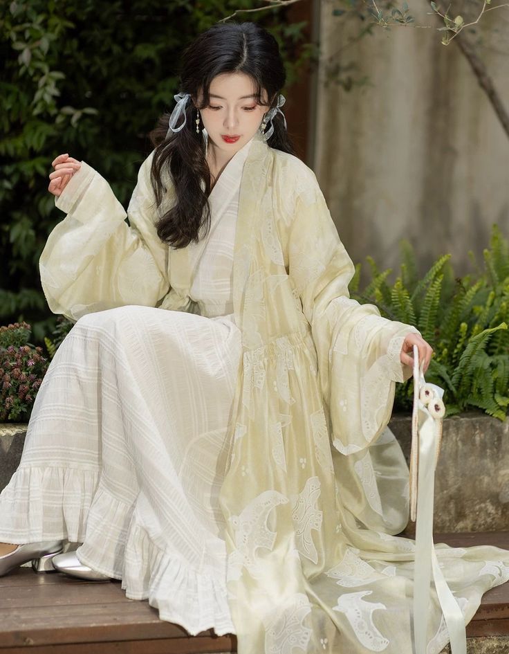 The Enchanting Charm of Cheongsams Gentle Style The Enchanting Charm of Cheongsams Gentle Style