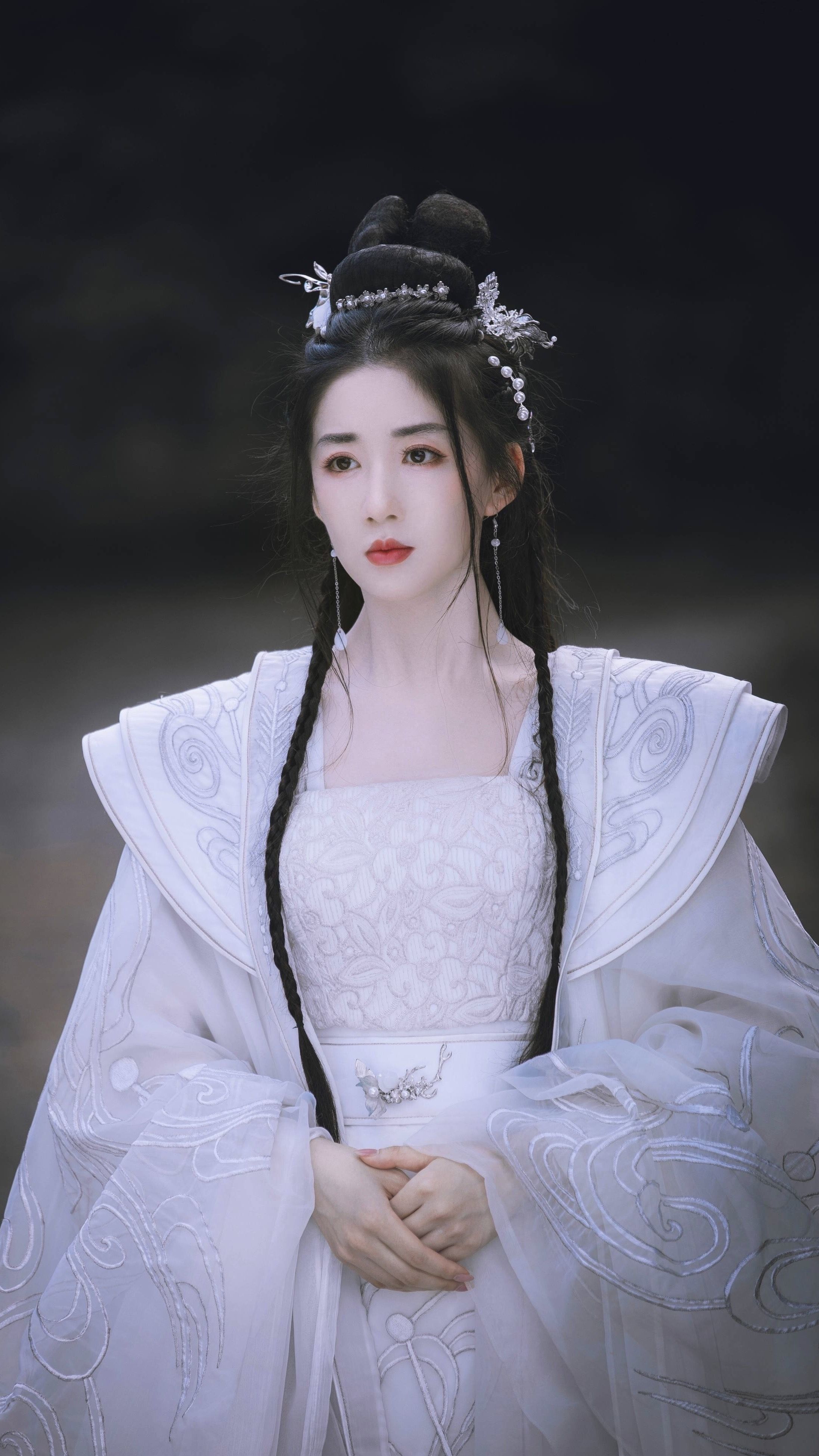 The Essence of Pure-Line Cheongsam:A Closer Look into its Beauty and Significance The Essence of Pure-Line Cheongsam:A Closer Look into its Beauty and Significance