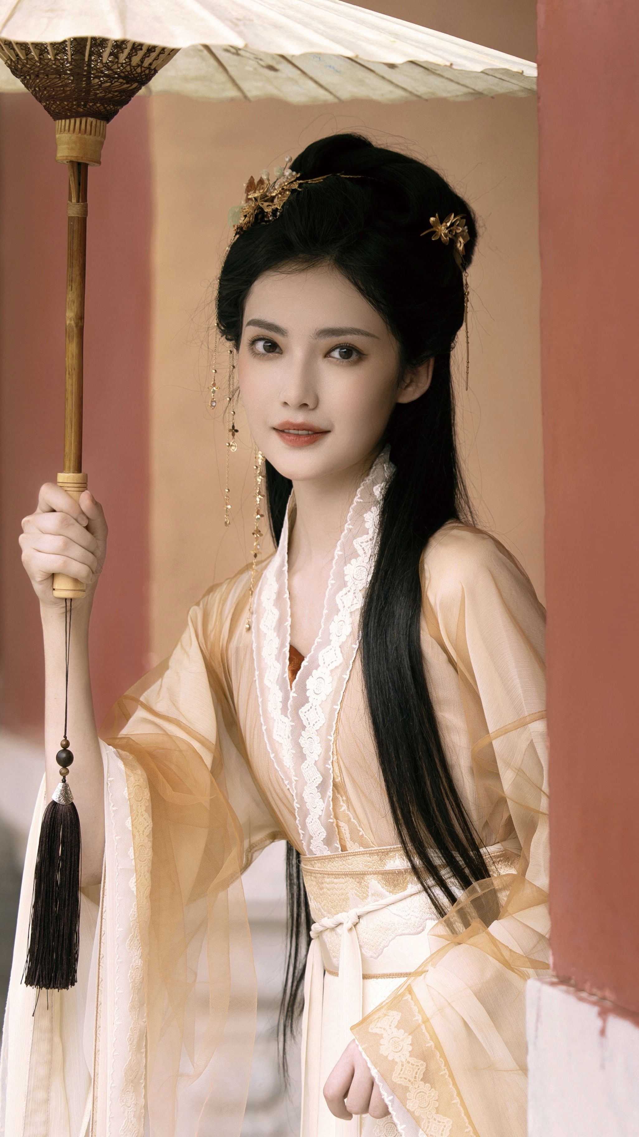 The Chic and Exquisite Charm of Qipao:The Evolution of Traditional Chinese Dress to Modern Fashion The Chic and Exquisite Charm of Qipao:The Evolution of Traditional Chinese Dress to Modern Fashion