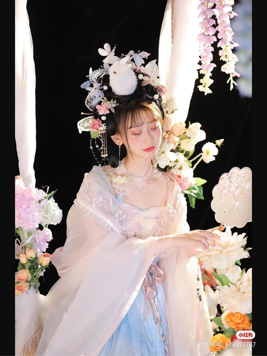 Affordable Ming-Style Hanfu:The New Fashion Revolution in Traditional Chinese Clothing Affordable Ming-Style Hanfu:The New Fashion Revolution in Traditional Chinese Clothing