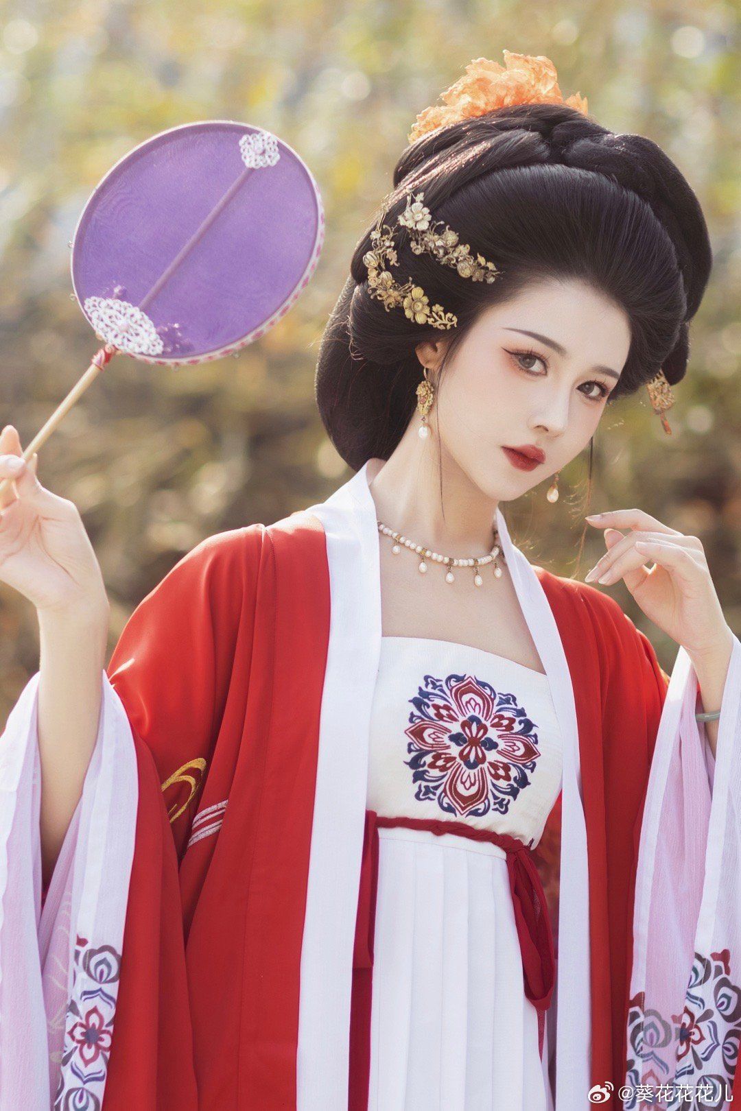 The Cheongsam Girl:A 13-Year-Olds Journey into Traditional Elegance The Cheongsam Girl:A 13-Year-Olds Journey into Traditional Elegance