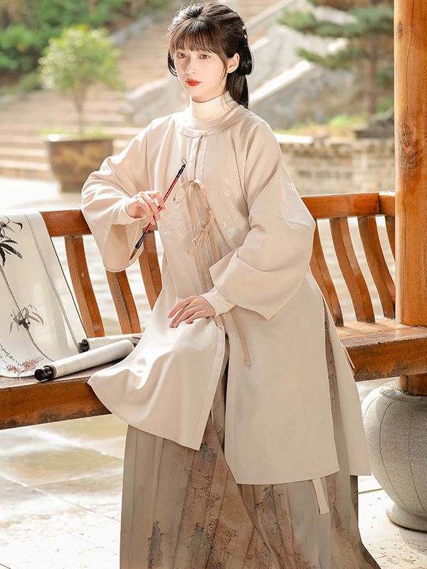 The Enchantment of Hanfu Robes and Pendants:A Journey into the World of Immortal Aesthetics
