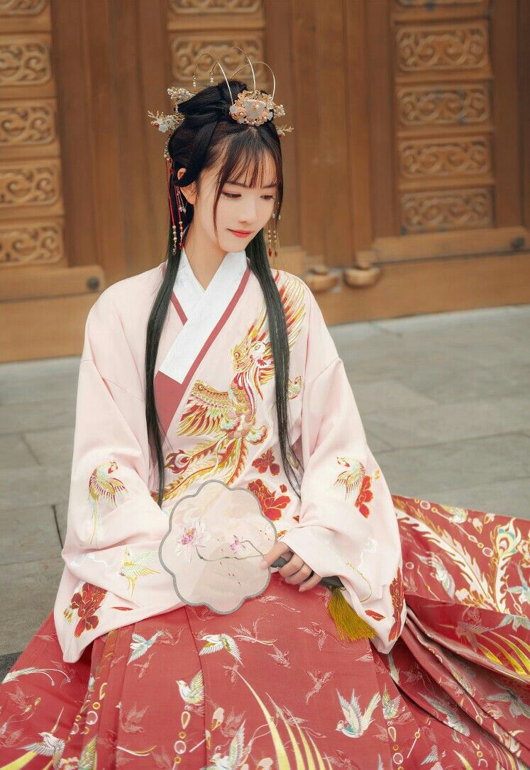 The Splendid Splendor of Sitang Style Cheongsam Skirts in the Republic of China Era The Splendid Splendor of Sitang Style Cheongsam Skirts in the Republic of China Era