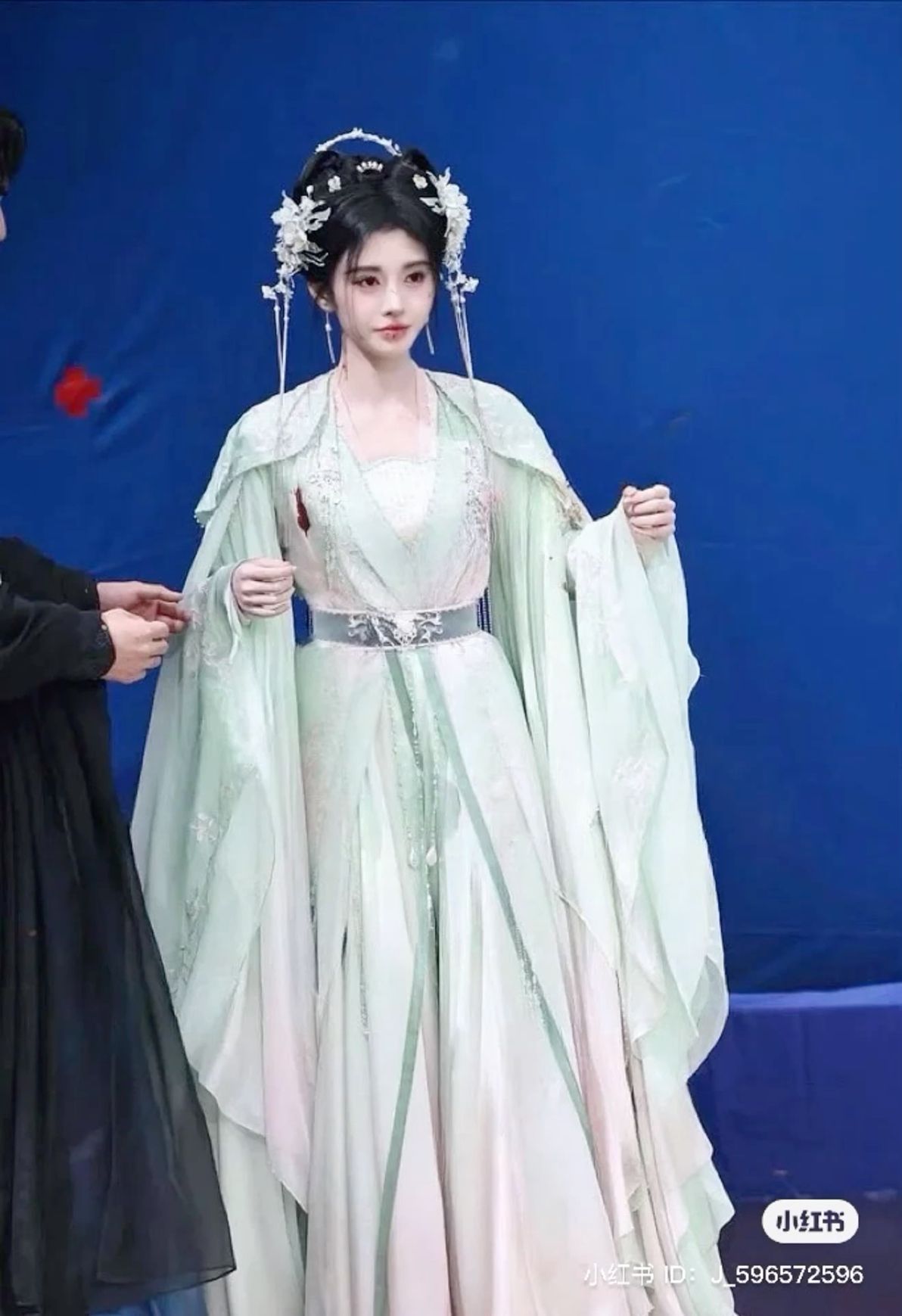 The Charm of Cheongsam Tops and Half-Length Skirts The Charm of Cheongsam Tops and Half-Length Skirts